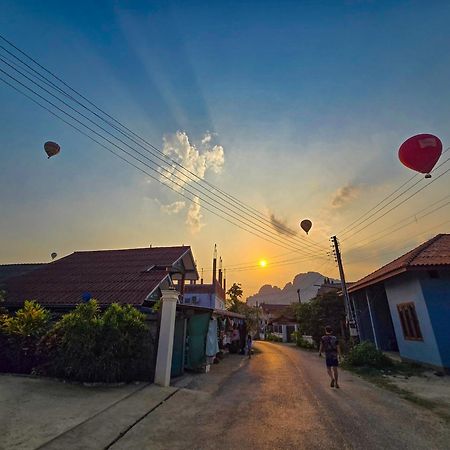 Saphaothong Guesthouse Vang Vieng Ngoại thất bức ảnh