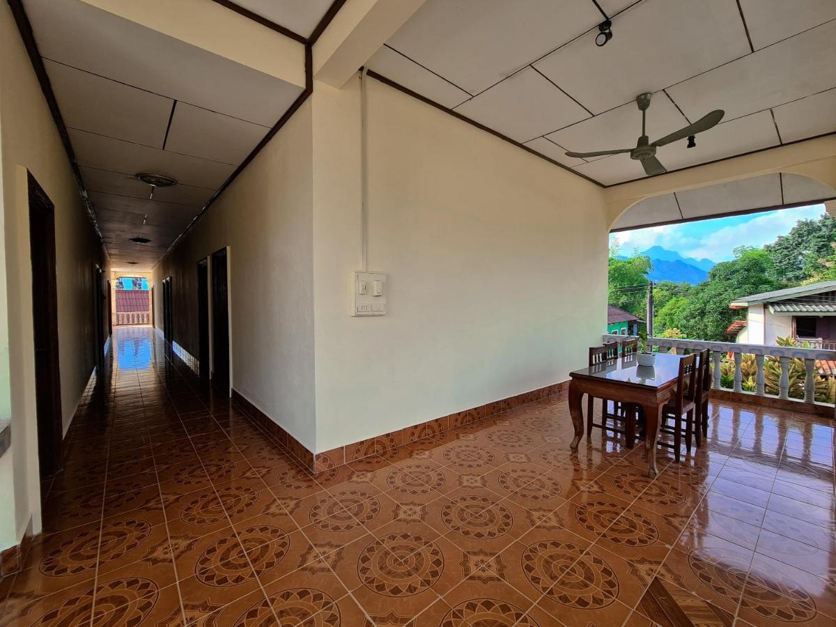 Saphaothong Guesthouse Vang Vieng Ngoại thất bức ảnh