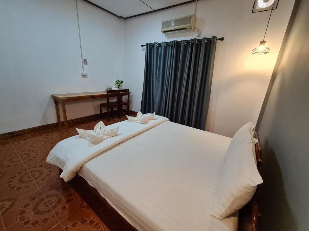 Saphaothong Guesthouse Vang Vieng Ngoại thất bức ảnh