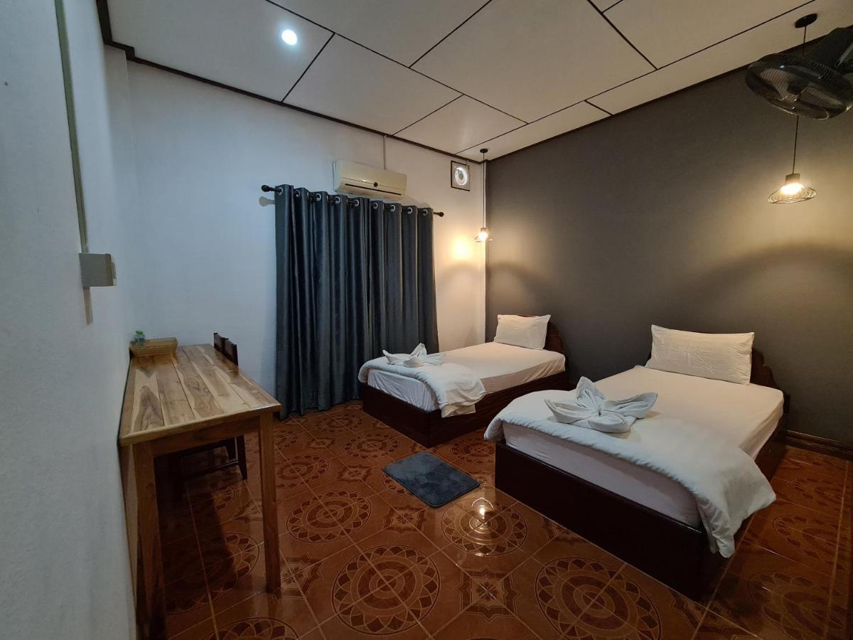 Saphaothong Guesthouse Vang Vieng Ngoại thất bức ảnh