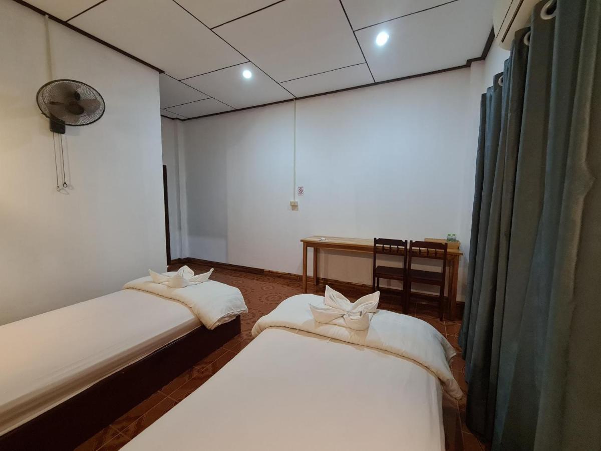 Saphaothong Guesthouse Vang Vieng Ngoại thất bức ảnh