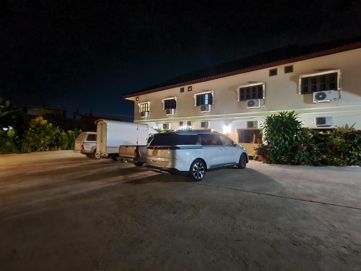 Saphaothong Guesthouse Vang Vieng Ngoại thất bức ảnh