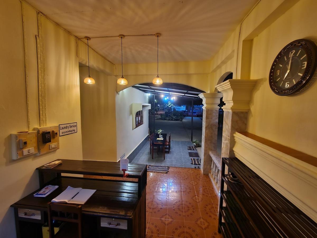 Saphaothong Guesthouse Vang Vieng Ngoại thất bức ảnh