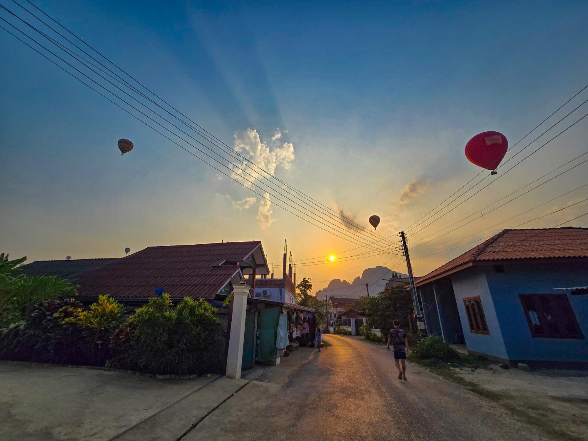 Saphaothong Guesthouse Vang Vieng Ngoại thất bức ảnh